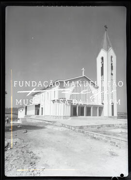 Igreja Paroquial Rio Mau ; Projecto do Arquitecto Germano de Castro Pinheiro